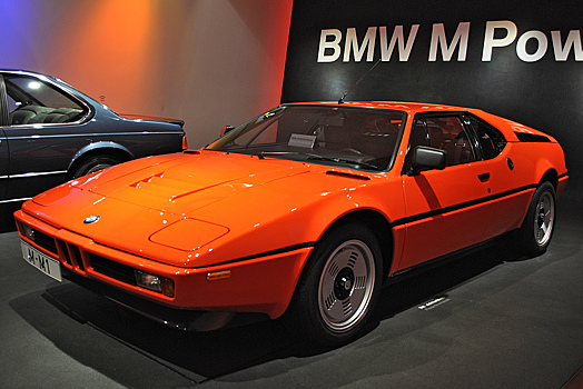 Суперкар BMW M1 выставлен на аукционе