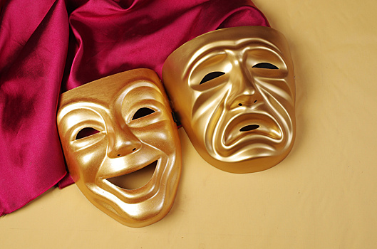 «Записки сумасшедшего» в Костанае: кукольный театр представил спектакль по Гоголю