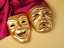 «Записки сумасшедшего» в Костанае: кукольный театр представил спектакль по Гоголю