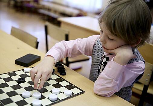 Юные шашисты из Савеловского вышли на городской этап турнира