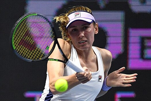 Александрова переиграла американскую теннисистку и вышла в полуфинал турнира в Мадриде