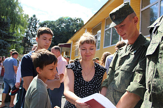 Новобранцы старейшей воинской части Росгвардии приняли присягу