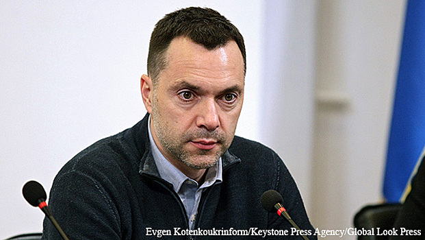 Психолог назвал детским инфантилизмом угрозы Арестовича «устроить истерику» США