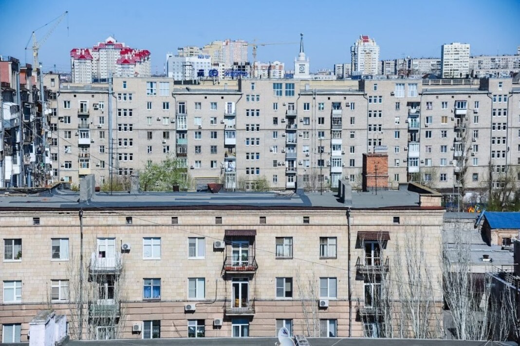 Недвижимость в москве вторичное. Вторичный рынок жилья. Вторичное жилье. Вторичный рынок. Вторичный рынок недвижимости.