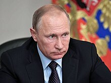 Путин заявил, что экс-губернаторы остаются членами его команды