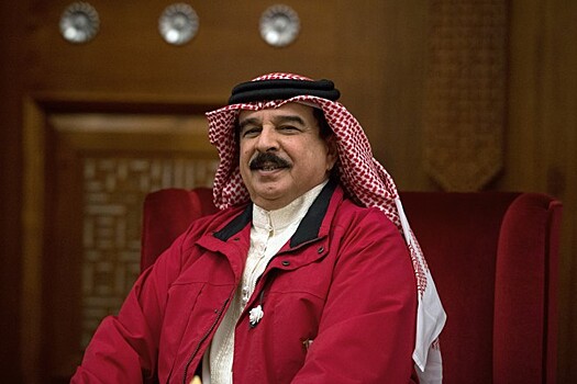 Король Бахрейна поздравил Путина с успешным голосованием по поправкам