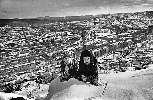 Фотографический гимн Златоусту: в Челябинске открылась фотовыставка «Есть только миг»