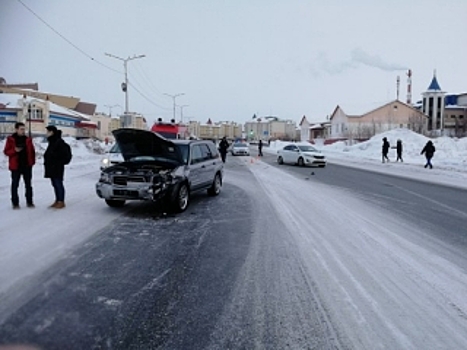 В Салехарде столкнулись иномарки. Девушка в больнице