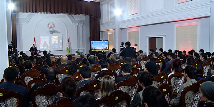В Душанбе обсудили вопросы развития местного самоуправления