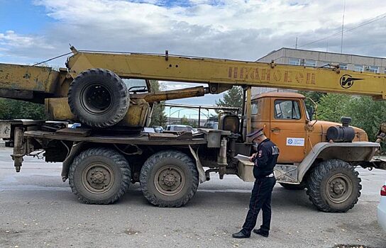 В Краснотурьинске автокран насмерть сбил женщину