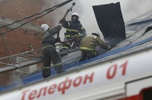 В спальном микрорайоне Краснодара 26 марта сгорела иномарка