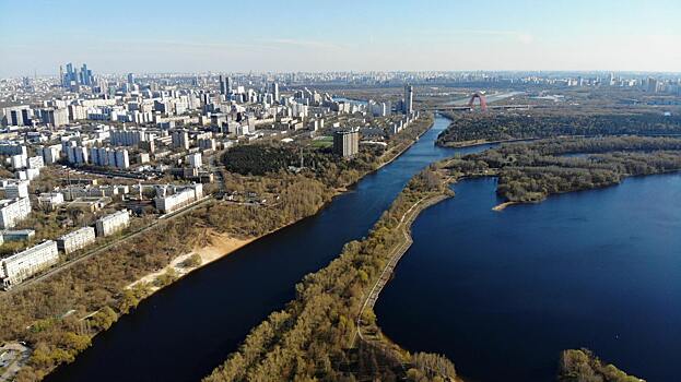 Профессиональная летчица перечислила плюсы Москвы