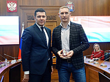 «Все поздравили, кроме родственников девочек»: калининградцам вручили медали за спасение тонущих детей