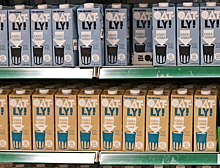 Производителя овсяного молока с инвестициями рэпера оценили в $10 млрд