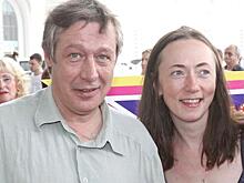 Жена Ефремова работает над тремя проектами одновременно