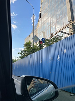 Будьте осторожны: ростовчанин удивлен странным размещением светофора