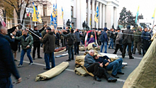 Украина: досрочные выборы или военное положение?