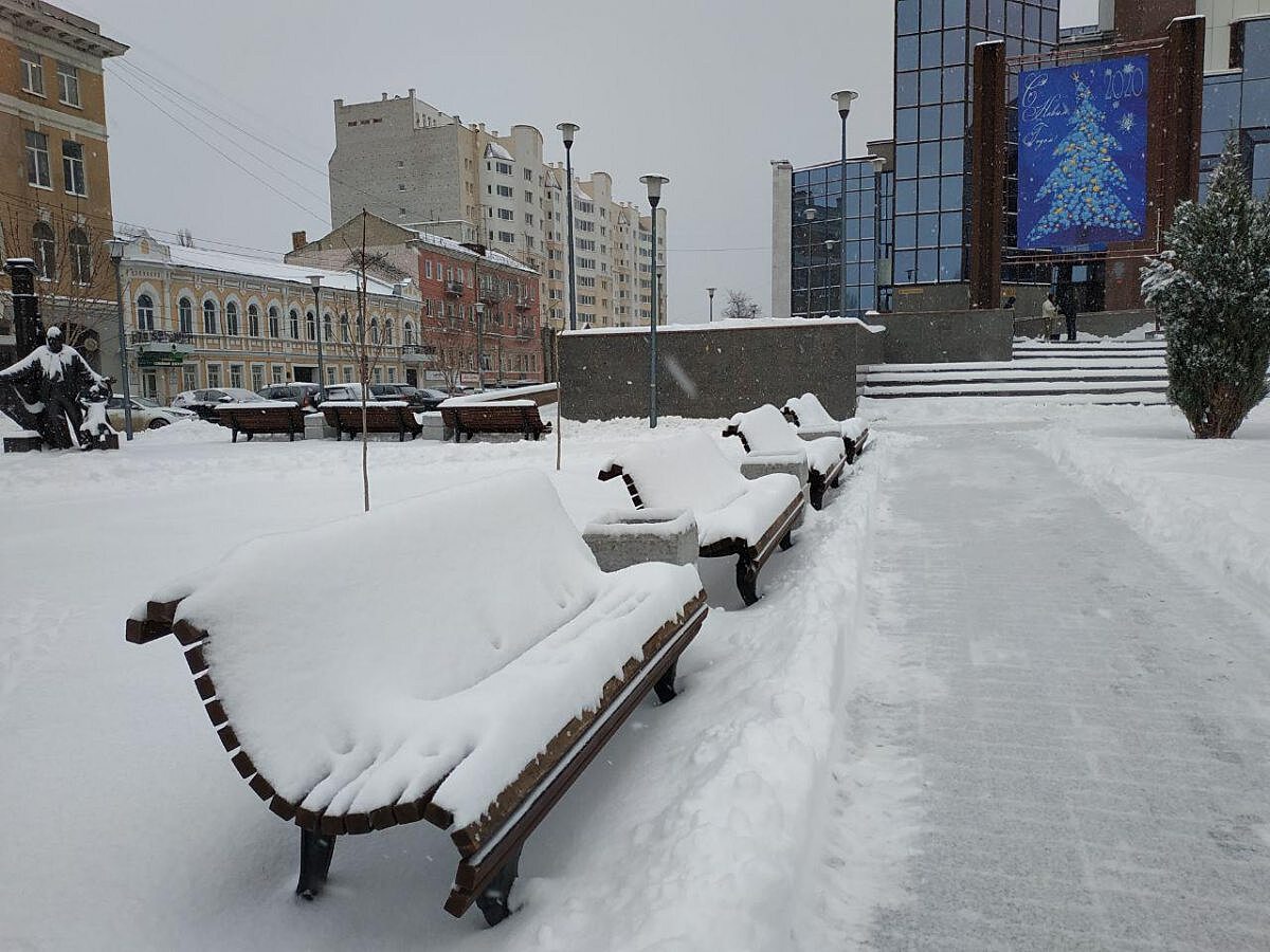 В Саратове выявили плохую уборку 54 дворов от снега