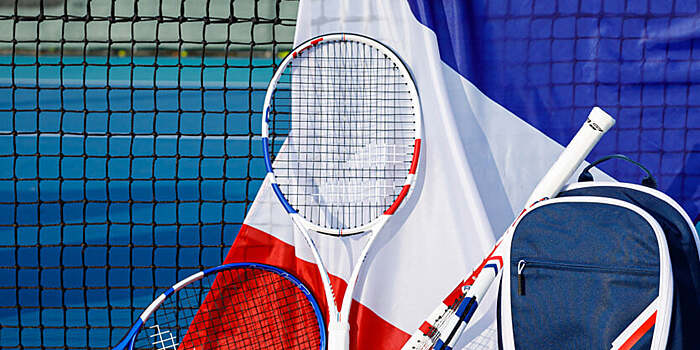 Федерация тенниса Франции выставила на благотворительный аукцион чемпионскую ракетка Тсонги и час тренировки с Гаске