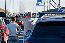 Очередь на Крымский мост увеличилась до 1,4 тысячи машин