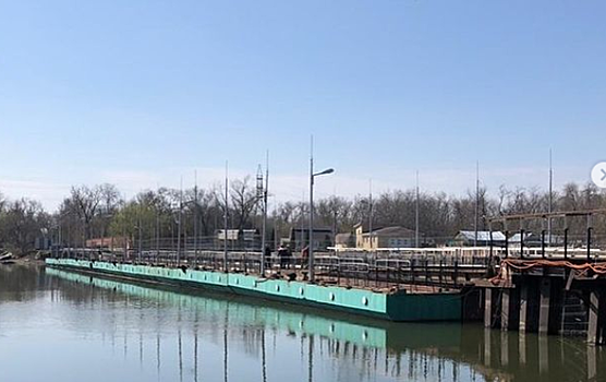 Понтонный мост на Зеленом острове откроют до майских праздников