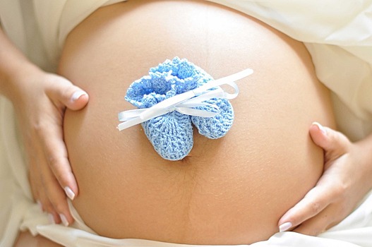 Не наблюдаться у гинеколога, не бояться сглаза и не только: через что проходят беременные женщины в Австралии
