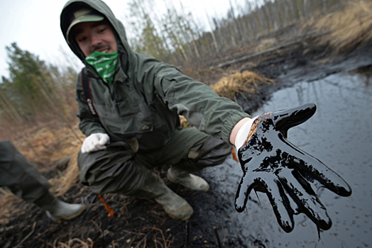 В Пермском крае прорвало нефтепровод