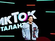 В шоу «ТикТок Талант» Лариса Гузеева предстанет в неожиданном образе: прическа как у Джей Ло, кроссовки и клетка