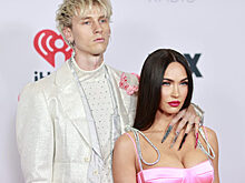 На парня Меган Фокс Machine Gun Kelly подали в суд из-за нападения на пожилого мужчину