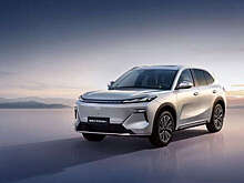 У российских дилеров появились новые кроссоверы Geely EX5 EM-i