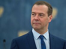 Медведев провел встречу с премьером Сингапура на полях саммита АСЕАН