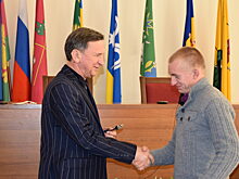 Выселковским детям-сиротам вручили ключи от жилья