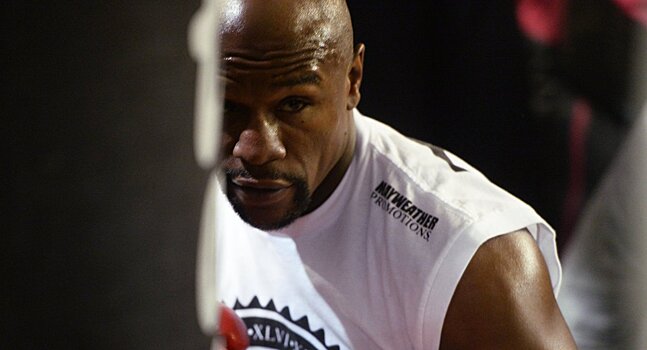 UFC изучает идею организации боксерских поединков