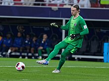 «Хочу от него детей». Во Франции сходят с ума после гениальной игры Сафонова