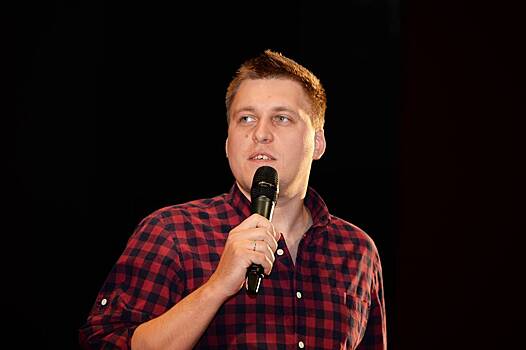 Уехавший в США российский комик пошутил над Галкиным