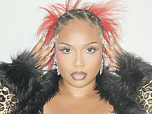 Lizzo отложила выпуск альбома Love in Real Life на неопределённый срок