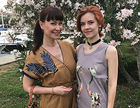 «До слез»: дочь и сын Нонны Гришаевой музыкально поздравили маму с днем рождения