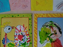 Супруги из Екатеринбурга едут в двухгодичную кругосветку и собирают для нее детские рисунки