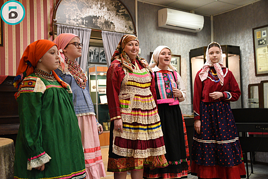 Международный фестиваль «Славянские встречи» открылся выставкой русского костюма в Балашихе