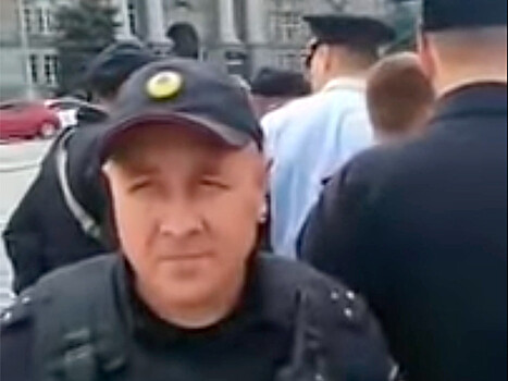 В Екатеринбурге задержали пять человек, устроивших митинг за отставку губернатора и мэра
