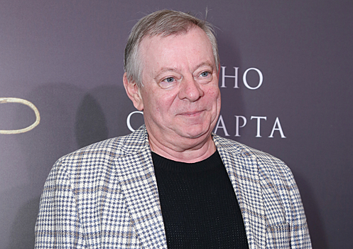 «Случались кризисы, я уходил»: актер Вадим Андреев объяснил, почему решил обвенчаться с женой