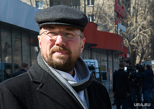 Экс-главу района Екатеринбурга проверяют из-за денег жены