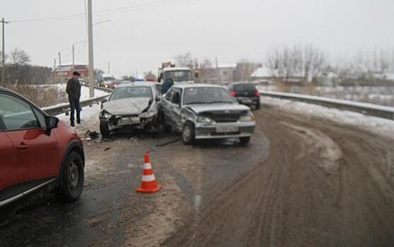 За выходные в Курске произошло почти три десятка аварий