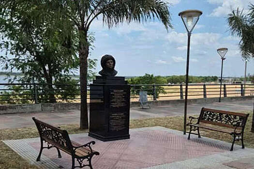 Памятник космонавту Юрию Гагарину открыли в столице Парагвая