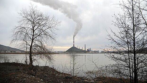 На Урале промпредприятия временно снизят объем выбросов
