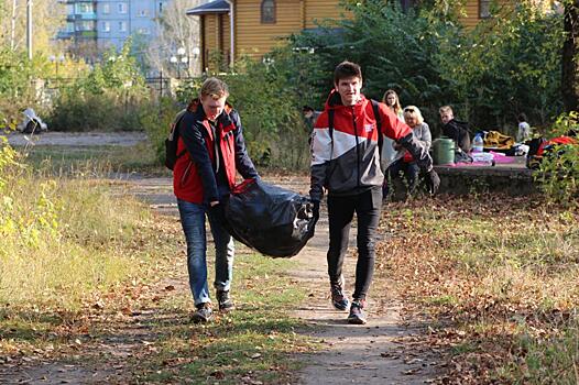 Студенты и школьники собрали 83 мешка мусора во время «Чистых игр» в Ленинском районе