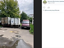 Парковочные места на Дубнинской заняли сборщики металла