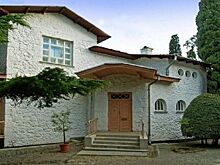 Музей-заповедник восстановит бронзовый барельеф на надгробии Марии Павловны Чеховой