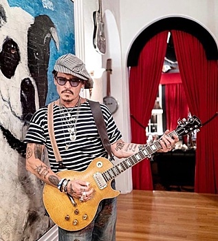 3 стильные фишки Джонни Деппа, которые можно украсть в свой гардероб