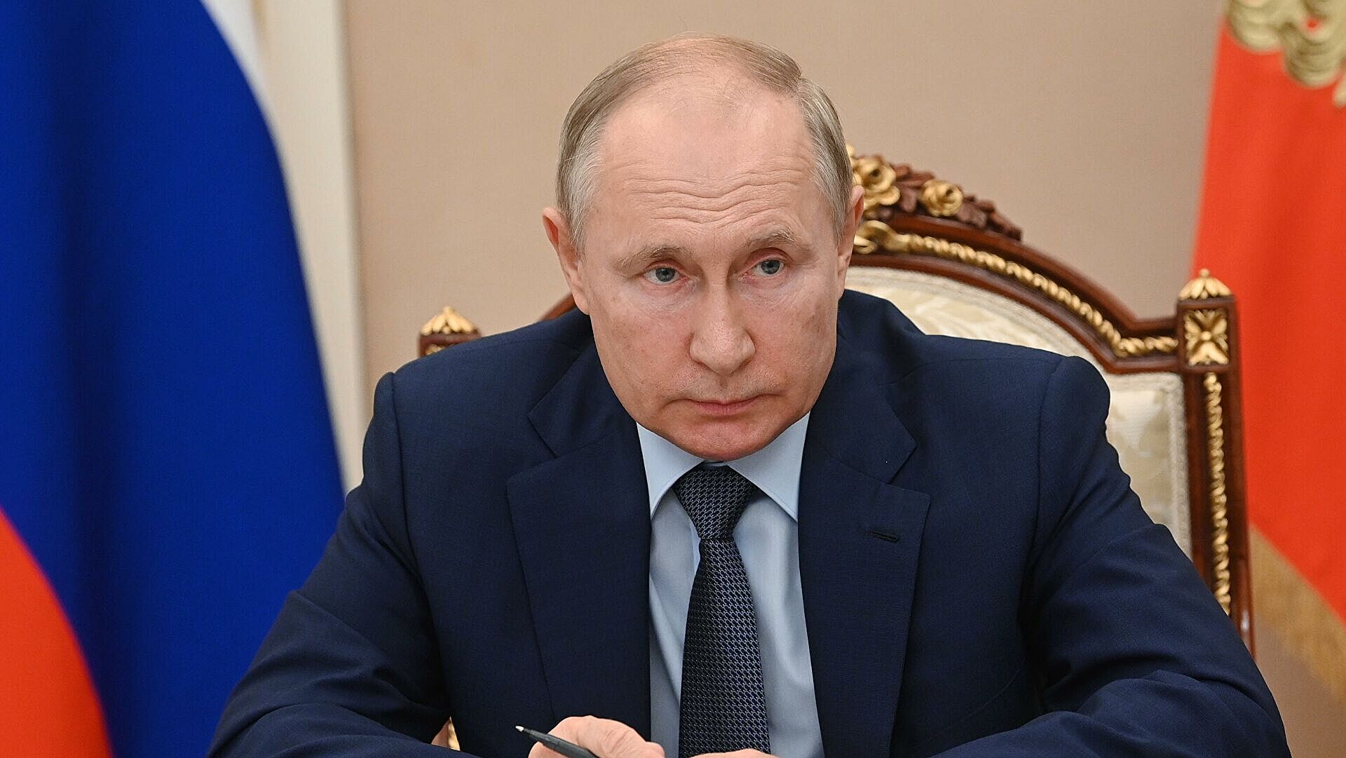 Путин указал на российскую помощь Украине